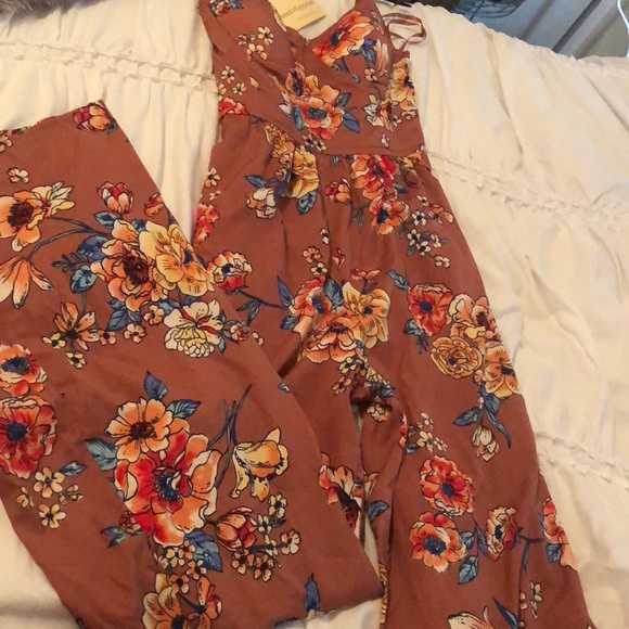 Jumpsuit - Picture 3 of 4